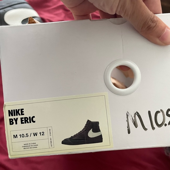 Brand new, never worn (I ordered the wrong size) Nike blazers - Picture 4 of 4